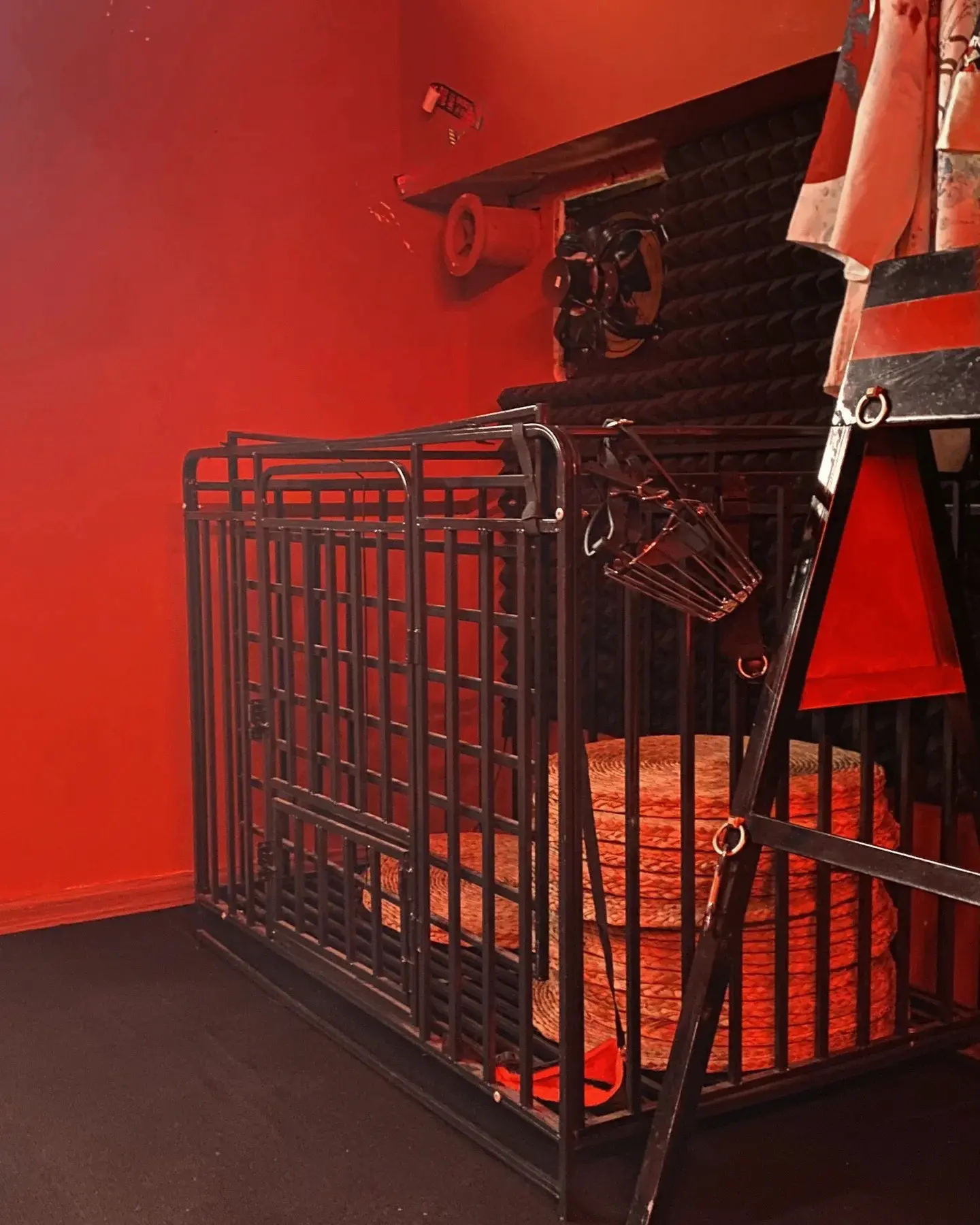 西檬之家-字母圈的DOM是什么意思？BDSM新人入圈指南